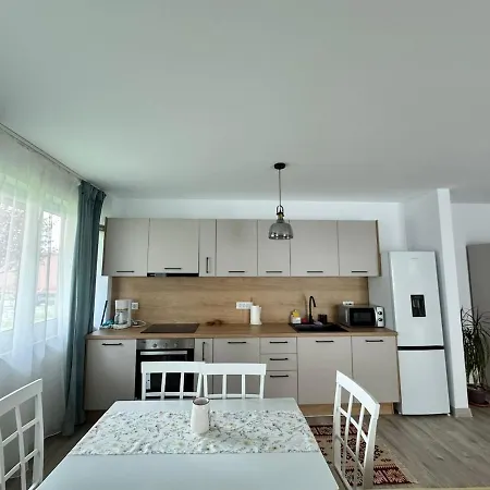 Cozy & Bright Apartment