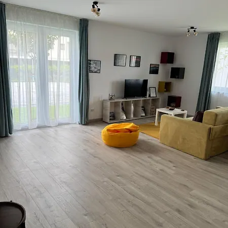 Cozy & Bright Apartment Brasov
